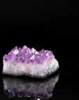 Natürlicher Amethyst Kristall, Heilstein für innere Balance, violette natürliche Kristalle.