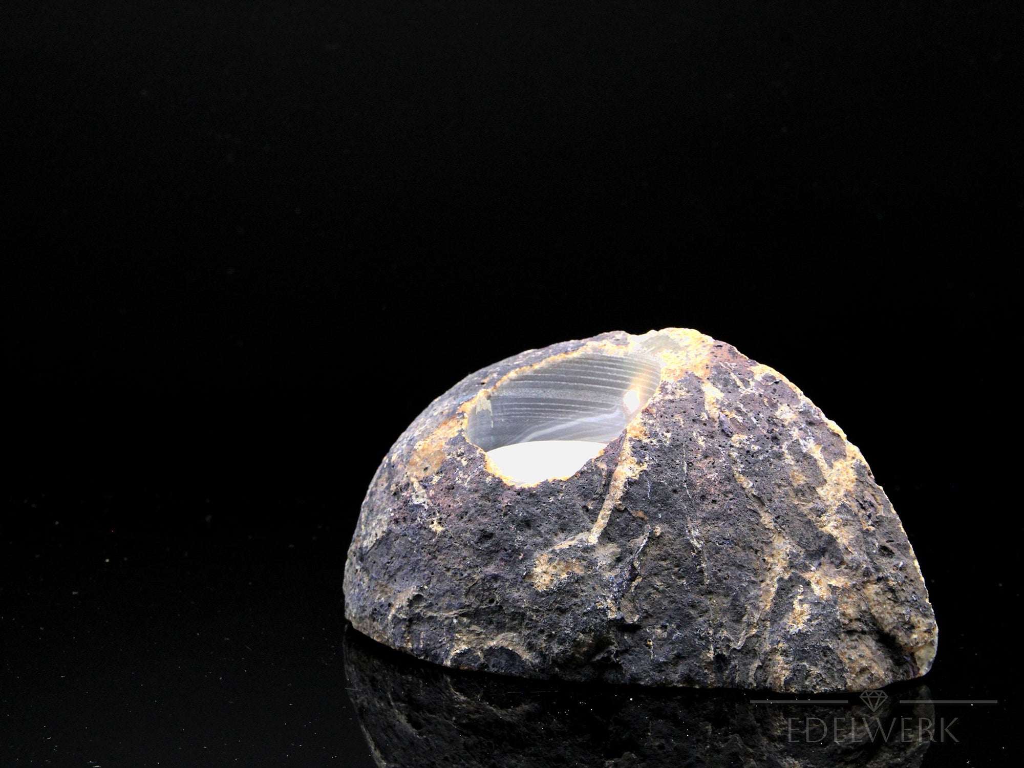 Ungefärbter Achat Kerzenständer, Heilstein für spirituelle Energie, bunte Struktur.