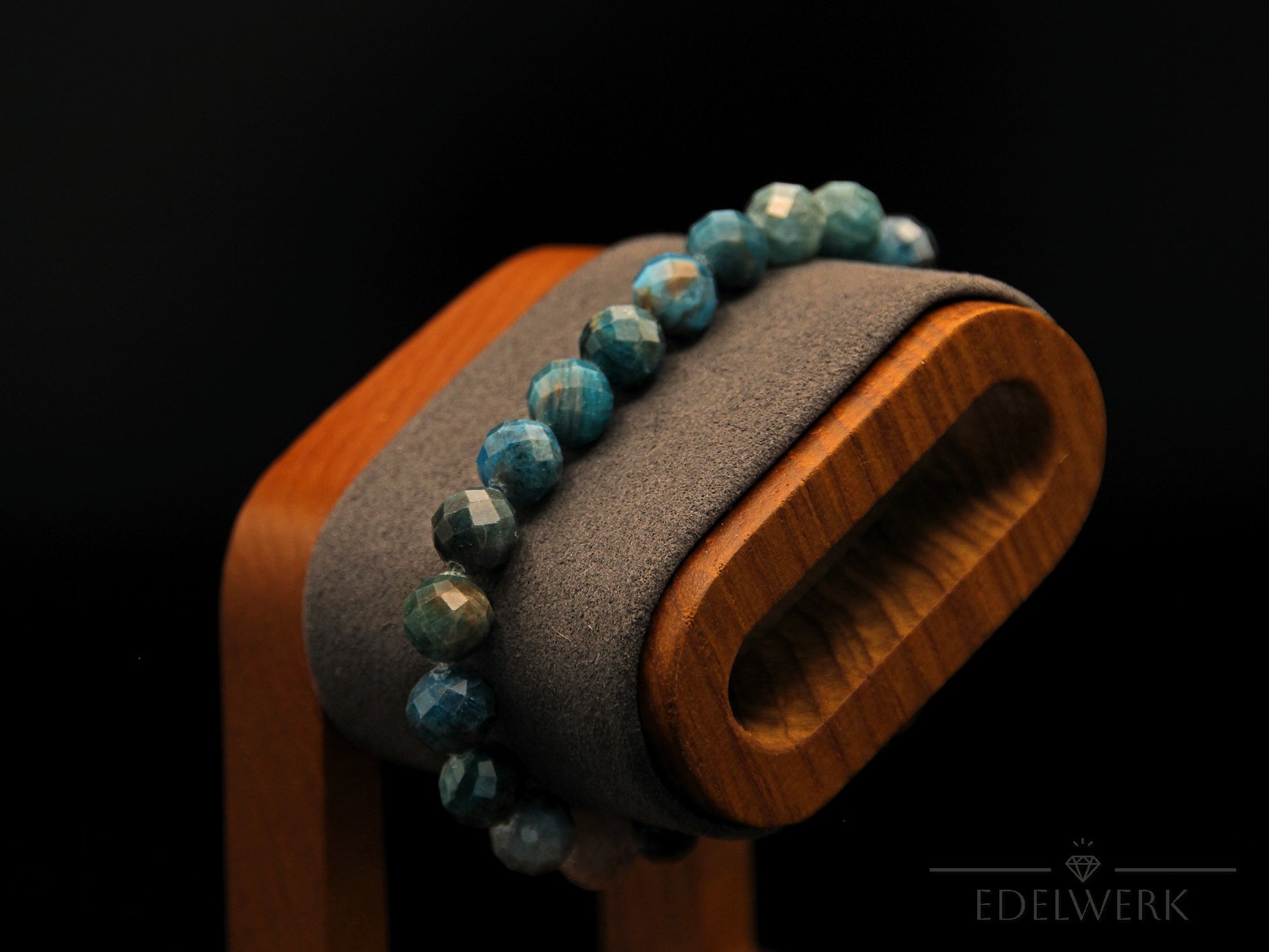 Apatit Armband – 8 mm Facettiert – Spiritueller Schutz aus Perlen