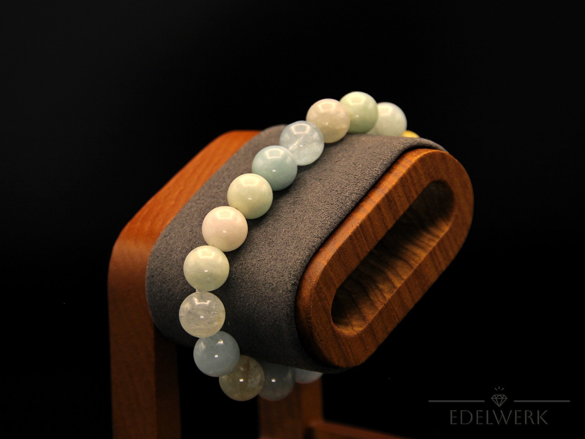 Aquamarin Armband – 10 mm Perlen – Kristalline Weisheit in Perlen