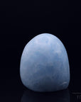 Strahlender Blauer Calcit, Heilstein für spirituelle Kommunikation, blaue glänzende Form.