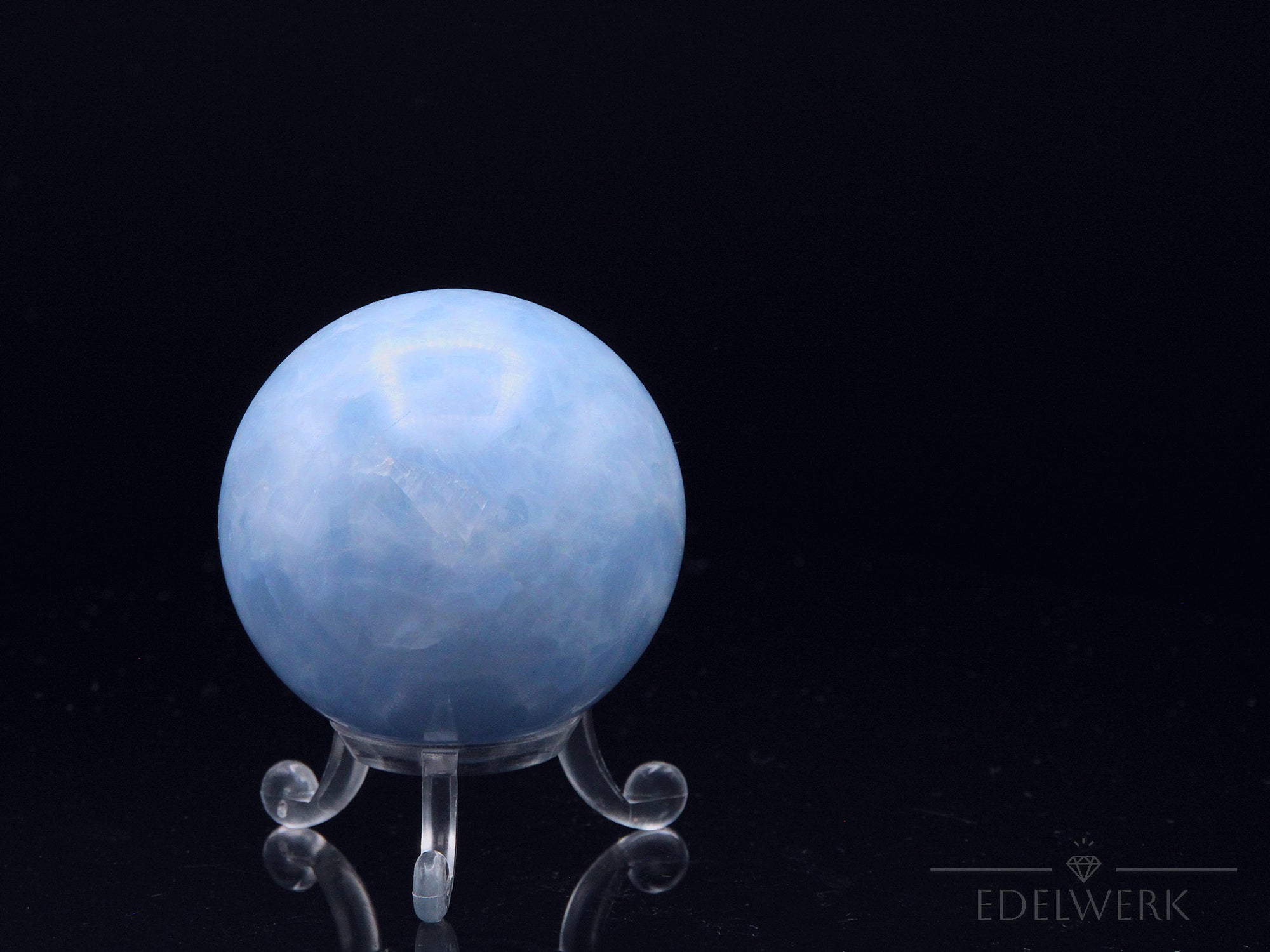 Blauer Calcit Kristall, fördert klare Meditation, blaue natürliche Form.