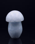 Klarer Blauer Calcit, Heilstein für meditative Energie, blaue Kristalloberfläche.