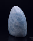 Klarer Blauer Calcit, Heilstein für energetische Balance, blaue Kristalloberfläche.