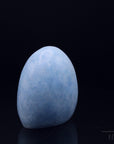 Strahlender Blauer Calcit, fördert energetische Harmonie, blaue natürliche Struktur.