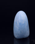 Blauer Calcit Heilstein, Heilstein für innere Balance, blaue Oberfläche.