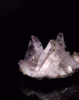 Strahlender Brandbergamethyst, fördert spirituelle Meditation, violette glänzende Form.