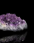 Natürlicher Amethyst Kristall, Heilstein für innere Balance, violette natürliche Kristalle.