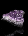 Hochwertiger Amethyst Kristall, fördert energetische Klarheit, violette natürliche Form.