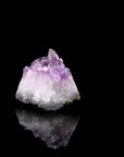 Amethyst Kristall für Ruhe, spiritueller Heilstein für innere Balance, violette Struktur.
