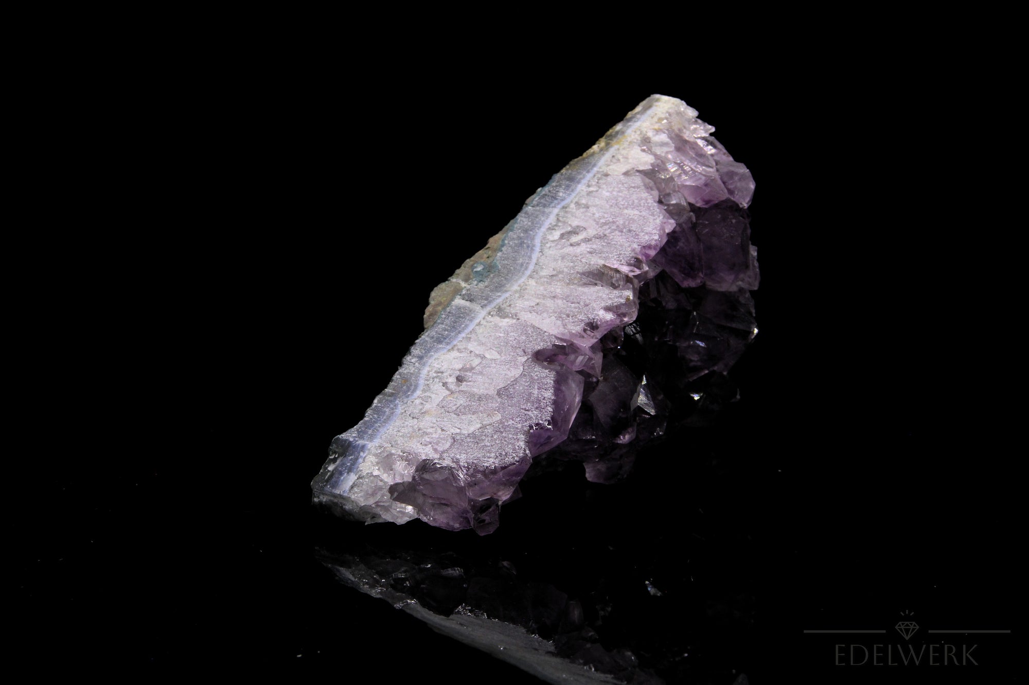 Amethyst – Unikat Nr. 100 – ca. 1.0cm – 372 g – Harmonische Raumwirkung (überliefert)