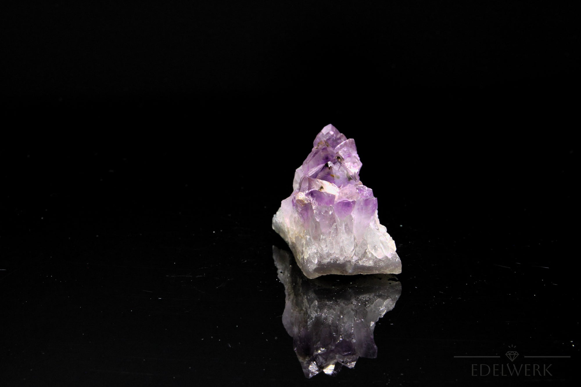 Amethyst Kristall Tiefviolett