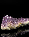 Natürlicher Amethyst Kristall, Heilstein für spirituelle Balance, violette Kristallform.