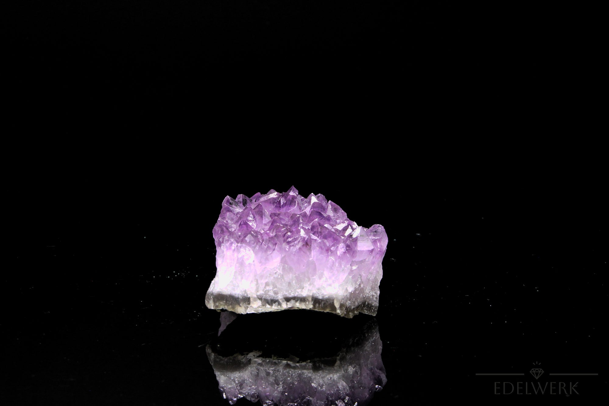 Amethyst Kristall für Klarheit, Heilstein für intuitive Praxis, violette natürliche Struktur.