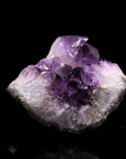Hochwertiger Amethyst Kristall, fördert intuitive Klarheit, violette natürliche Form.