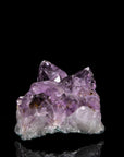 Natürlicher Amethyst Kristall, Heilstein für spirituelle Harmonie, violette Form.