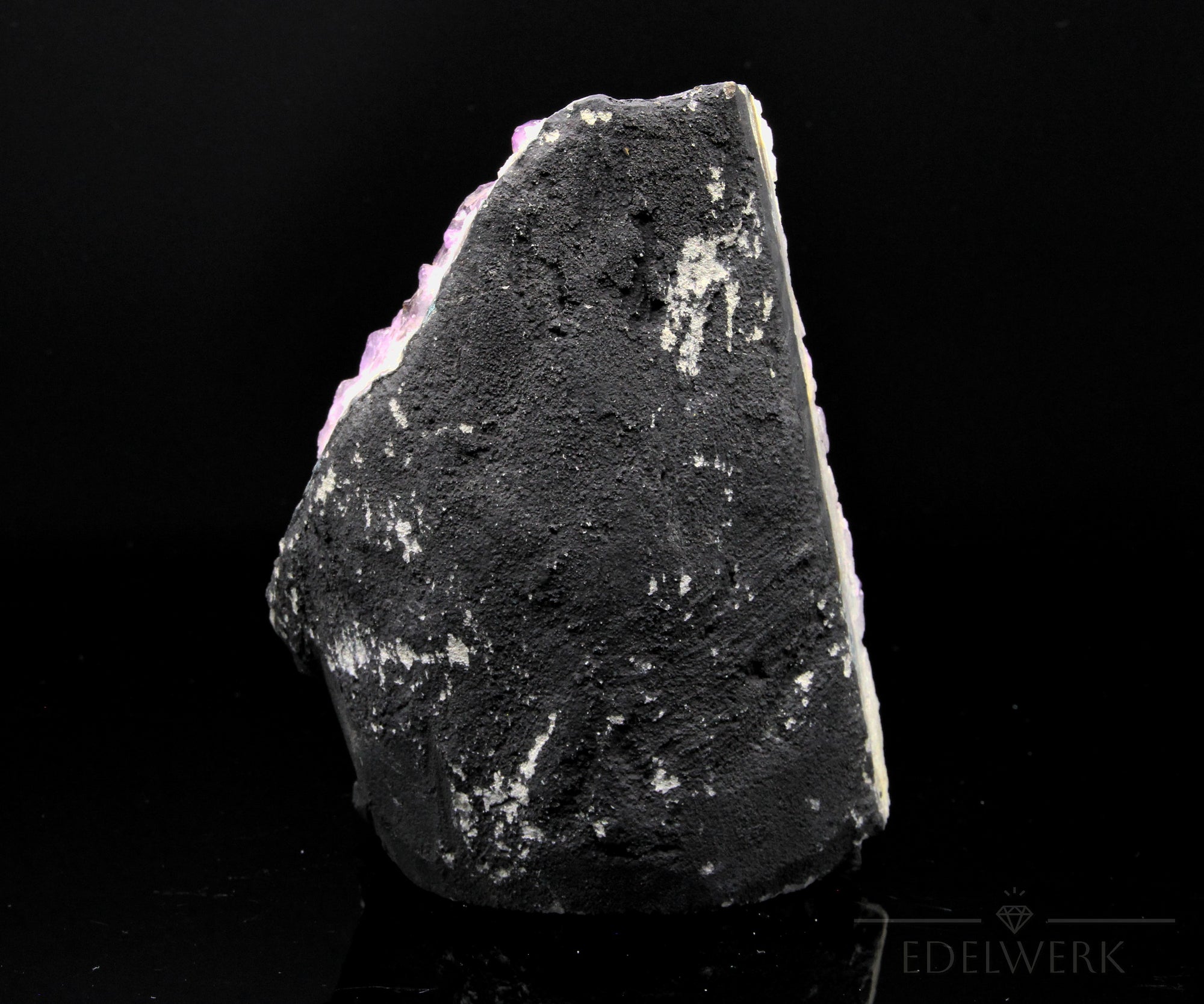 Amethyst Kristall für Klarheit, Heilstein für innere Balance, violette Struktur.