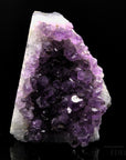 Amethyst Kristall für Klarheit, fördert spirituelle Klarheit, violette Kristallstruktur.