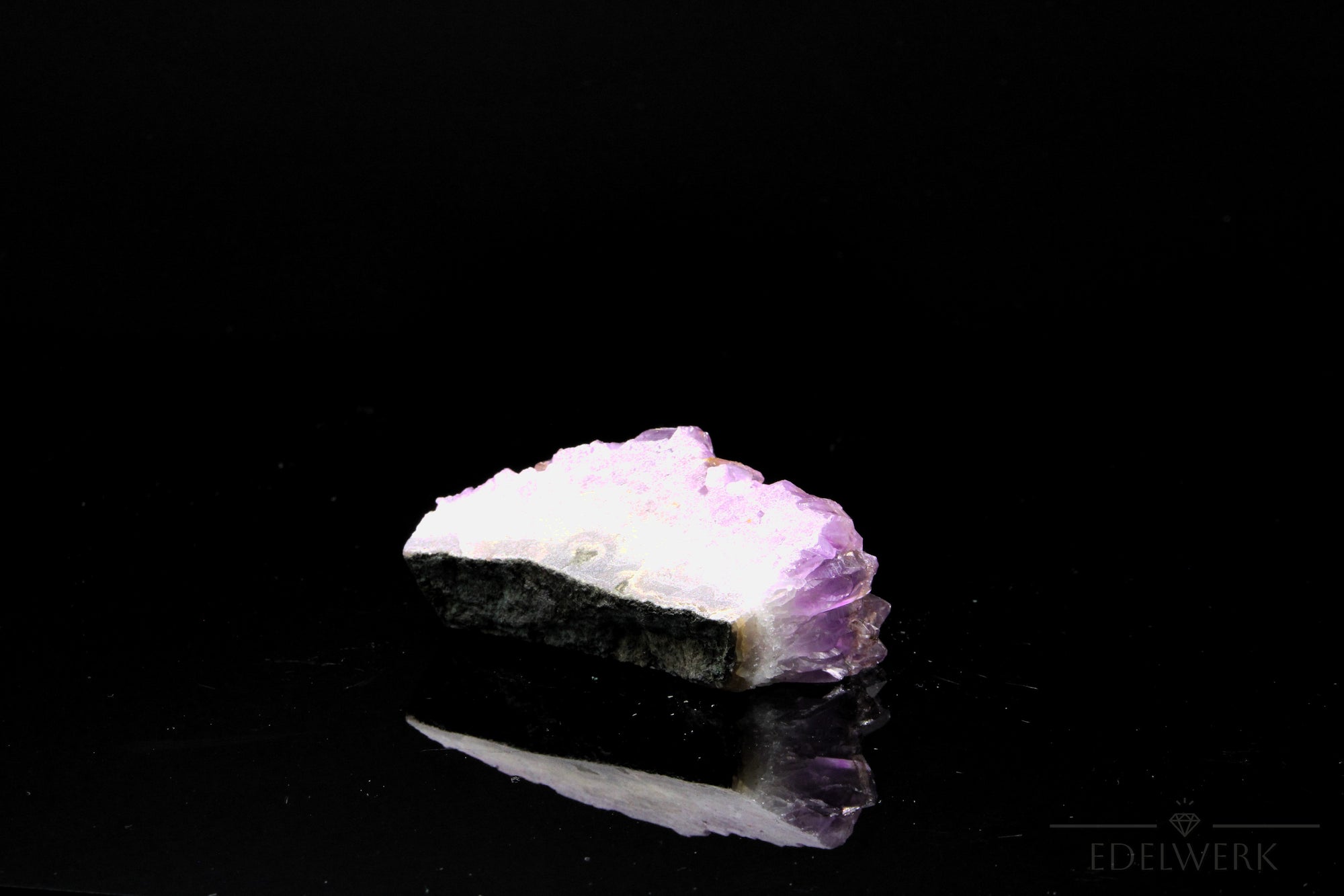 Amethyst Kristall Tiefviolett