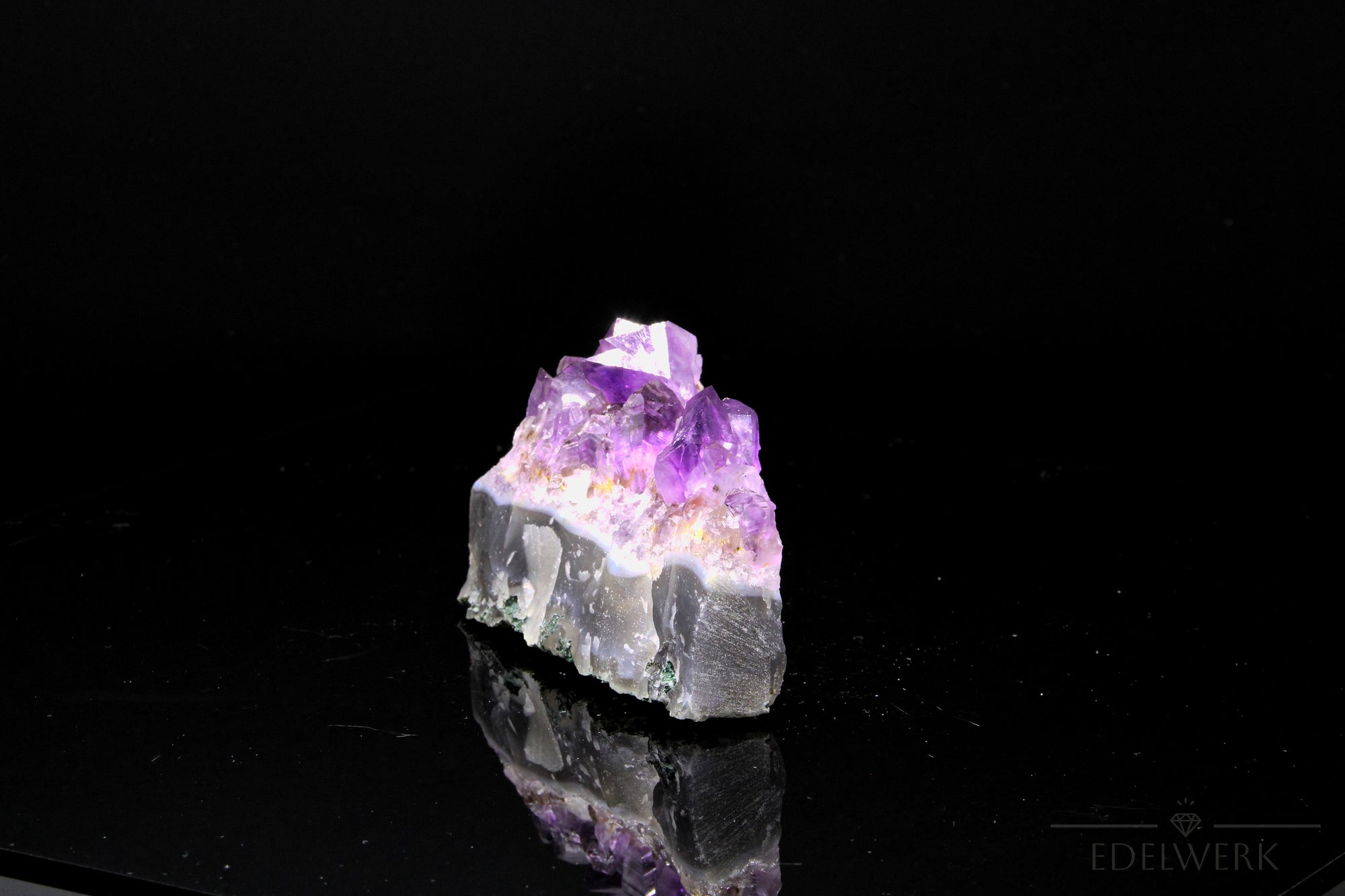 Amethyst Kristall Violett