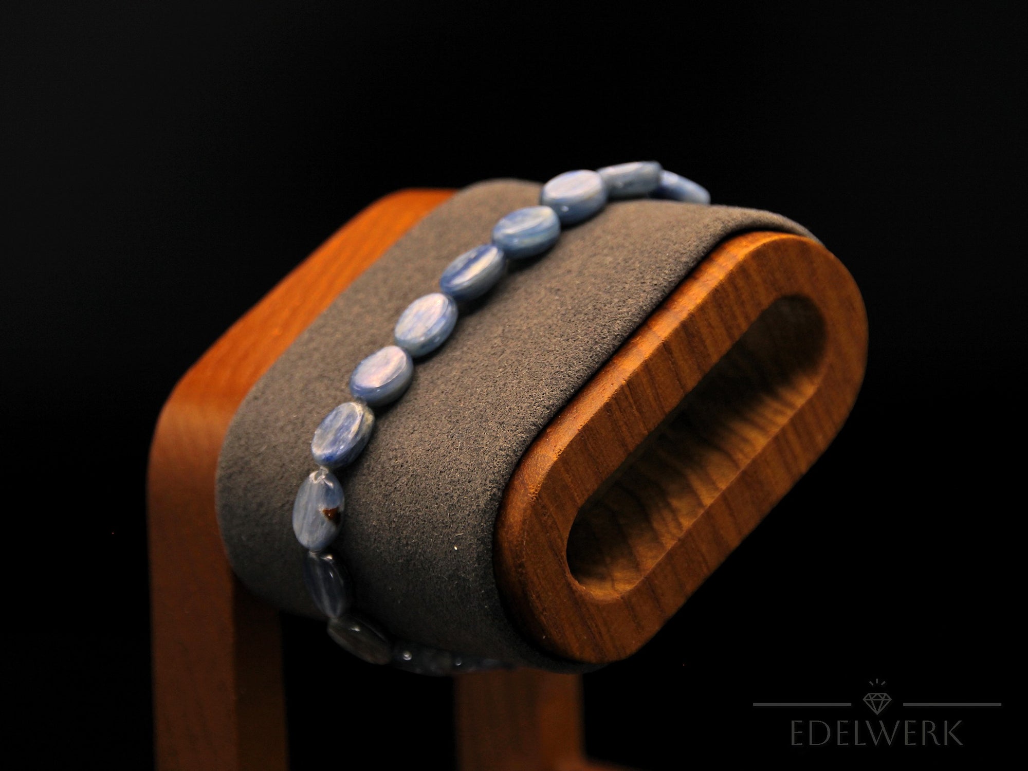 Kyanit (Disthen) Armband – Amorph – Erdende Perlen aus der Natur