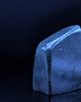 Strahlender Labradorite, Heilstein für meditative Entspannung, bunte glänzende Form.