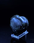 Labradorite Heilstein, fördert intuitive Energie, bunte Kristallstruktur.