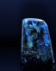 Natürlicher Labradorite, Heilstein für spirituelle Klarheit, bunte Form.