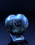 Natürlicher Labradorite, Heilstein für meditative Entspannung, bunte Form.