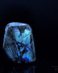 Klarer Labradorite, Heilstein für klare Harmonie, bunte Kristallform.