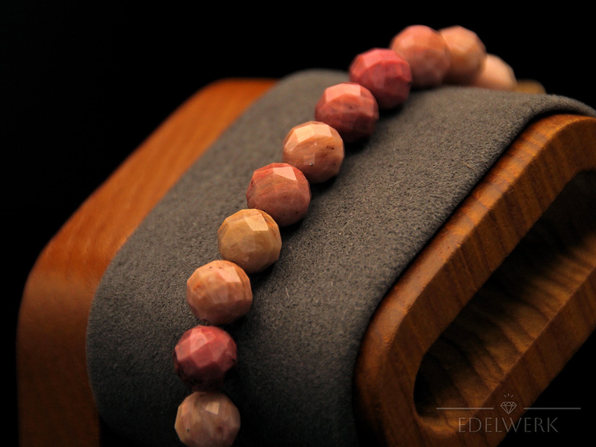 Rhodonit Armband – 8 mm Facettiert – Reinigende Ritual-Perlenkette