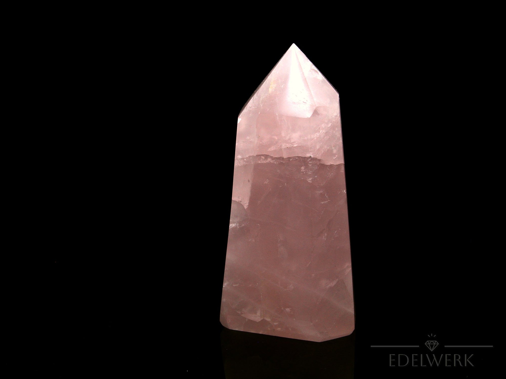 Natürlicher Rosenquarz, Heilstein für meditative Klarheit, rosa Kristallform.