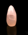 Strahlender Rosenquarz, fördert spirituelle Energie, rosa Kristallstruktur.