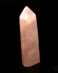 Strahlender Rosenquarz, fördert meditative Ruhe, rosa Kristallstruktur.