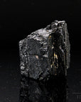 Klarer Schwarzer Turmalin, Heilstein für innere Kraft, schwarze glatte Form.