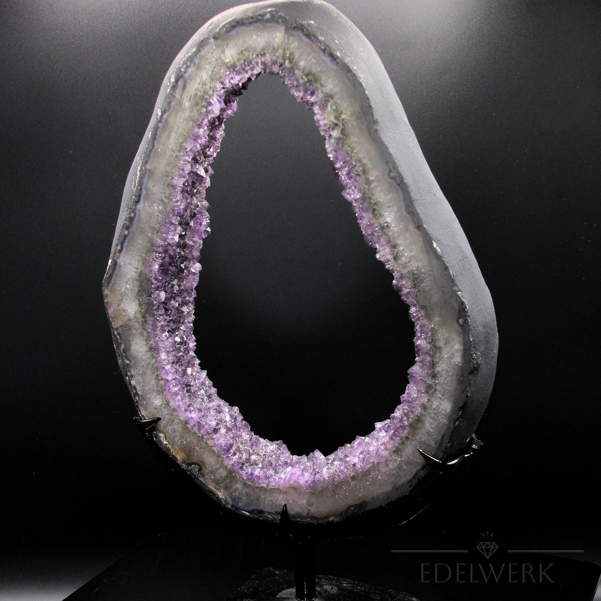 Amethyst Kristall Tiefviolett