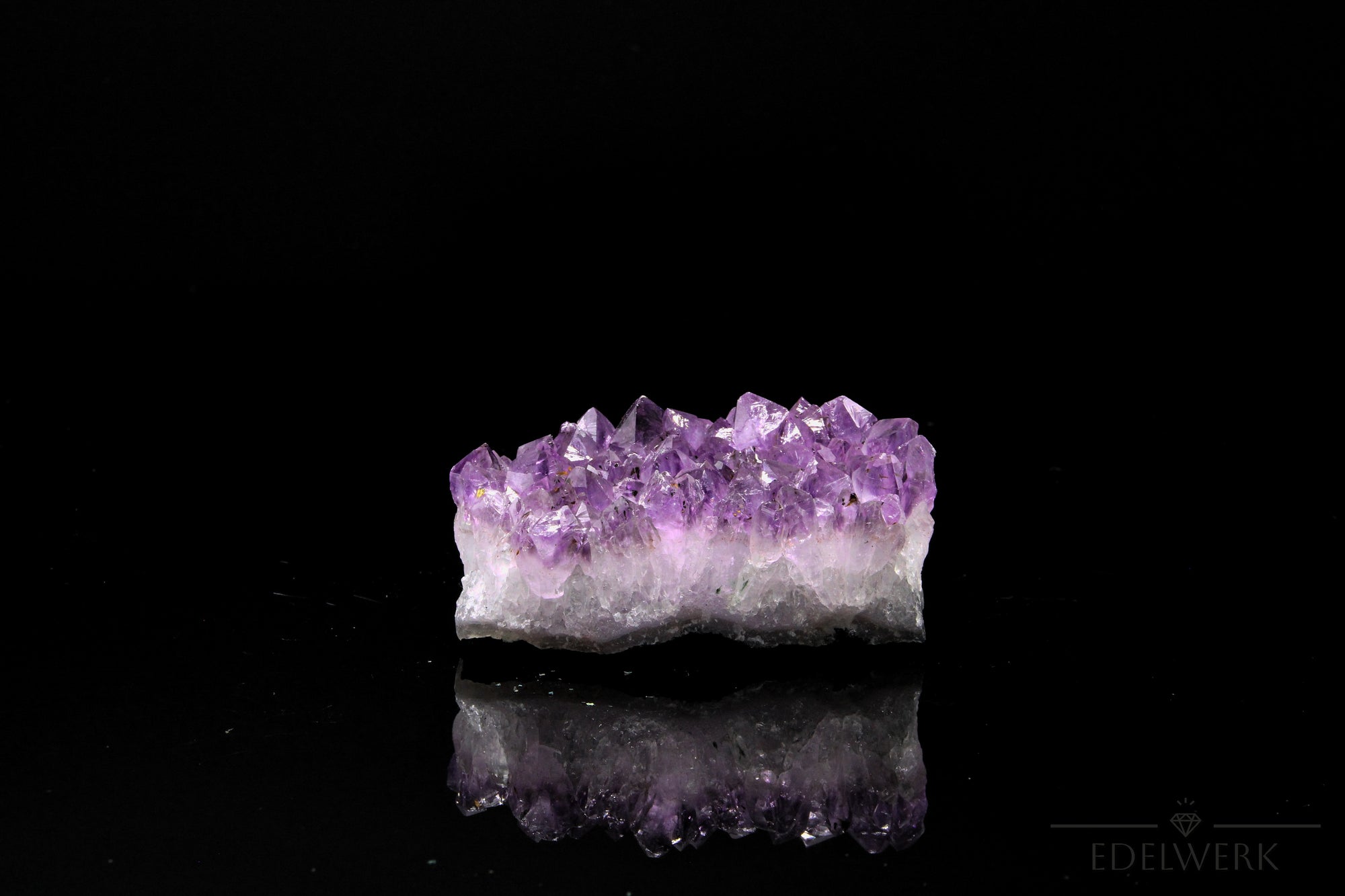 Amethyst Kristall Tiefviolett
