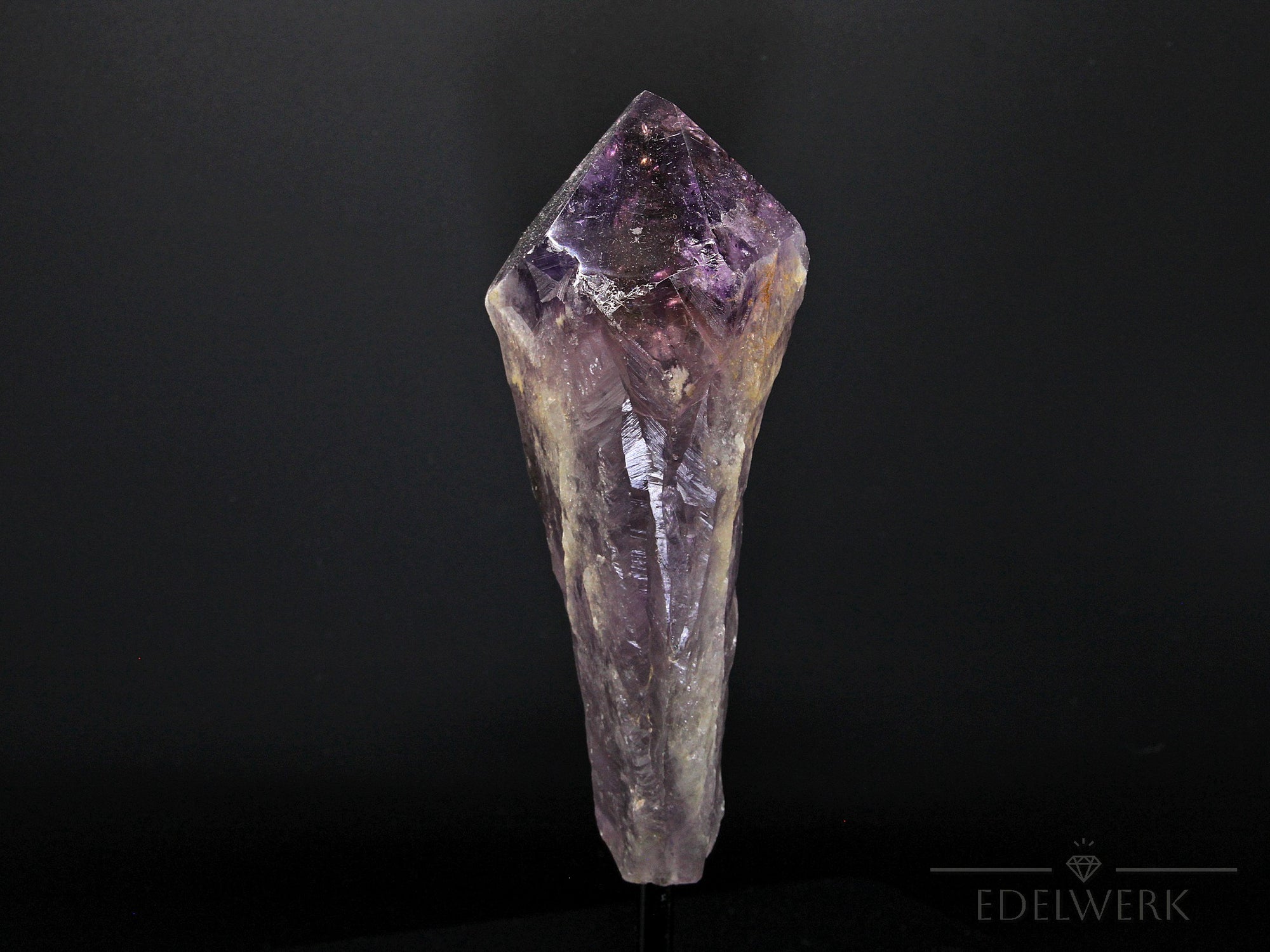 Ametrin Heilstein, fördert spirituelle Meditation, violette-gelbe Form.