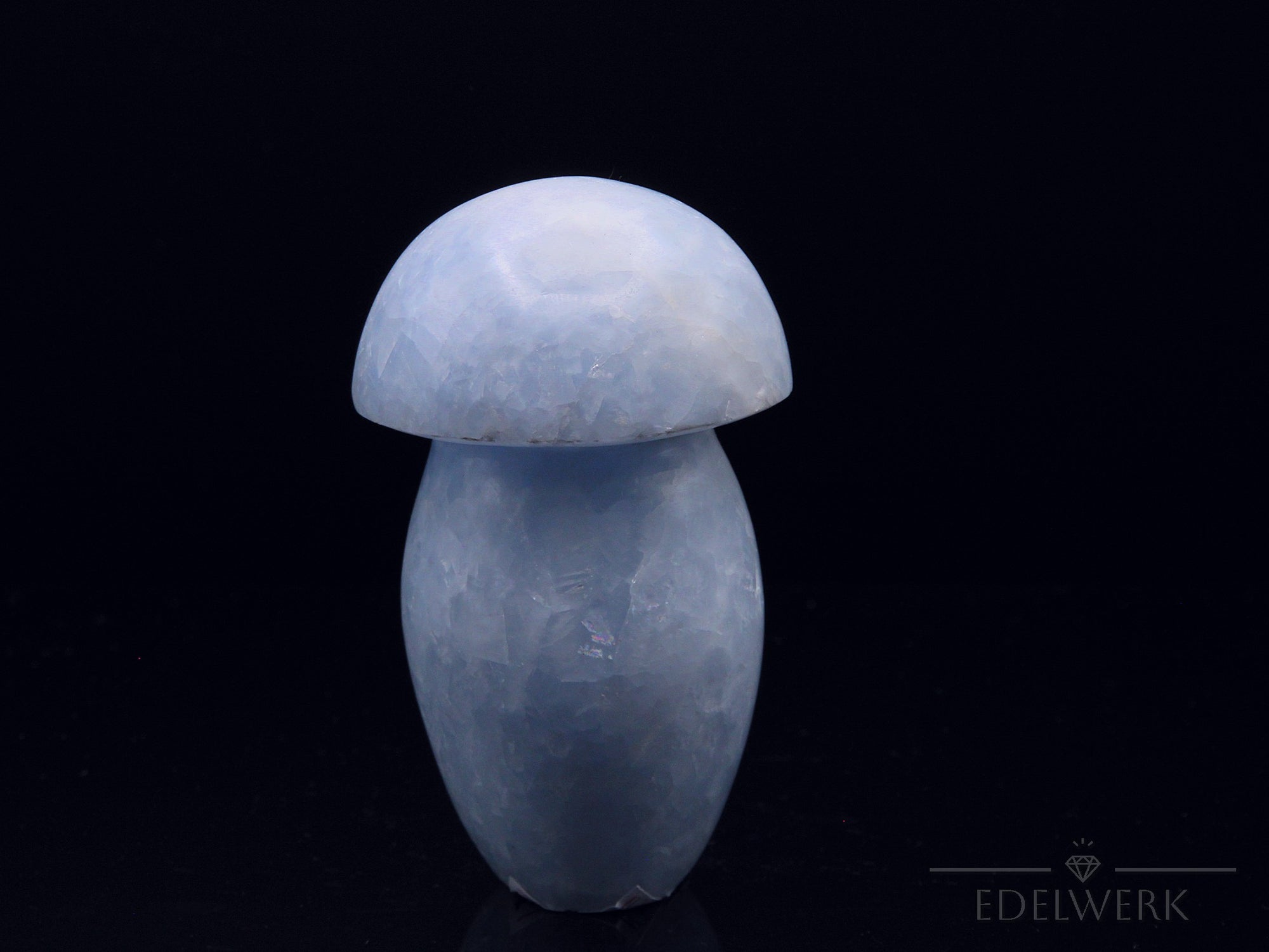 Natürlicher Blauer Calcit, Heilstein für meditative Klarheit, blaue Form.