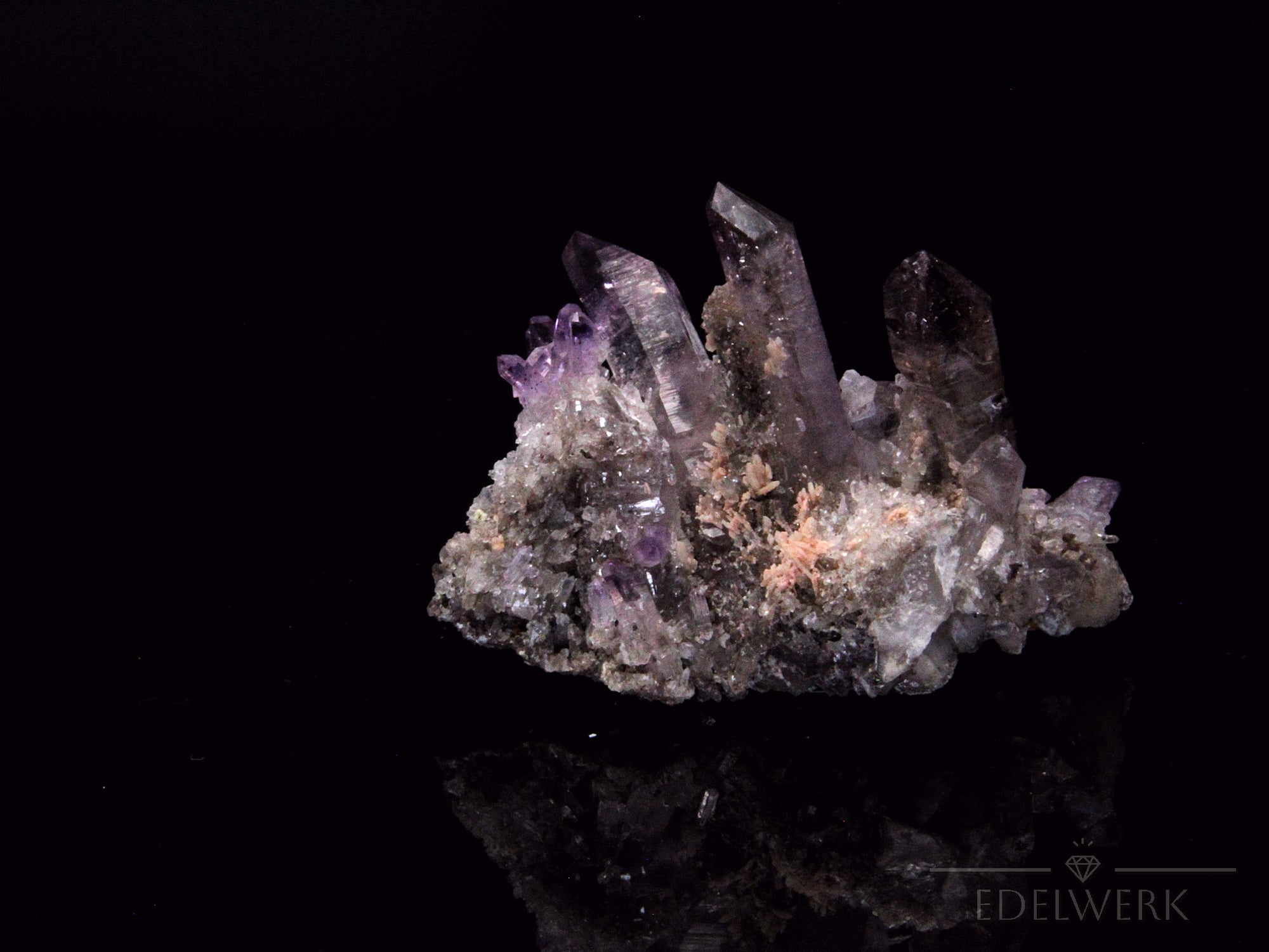 Brandbergamethyst Heilstein, Heilstein für spirituellen Schutz, violette Farbe.