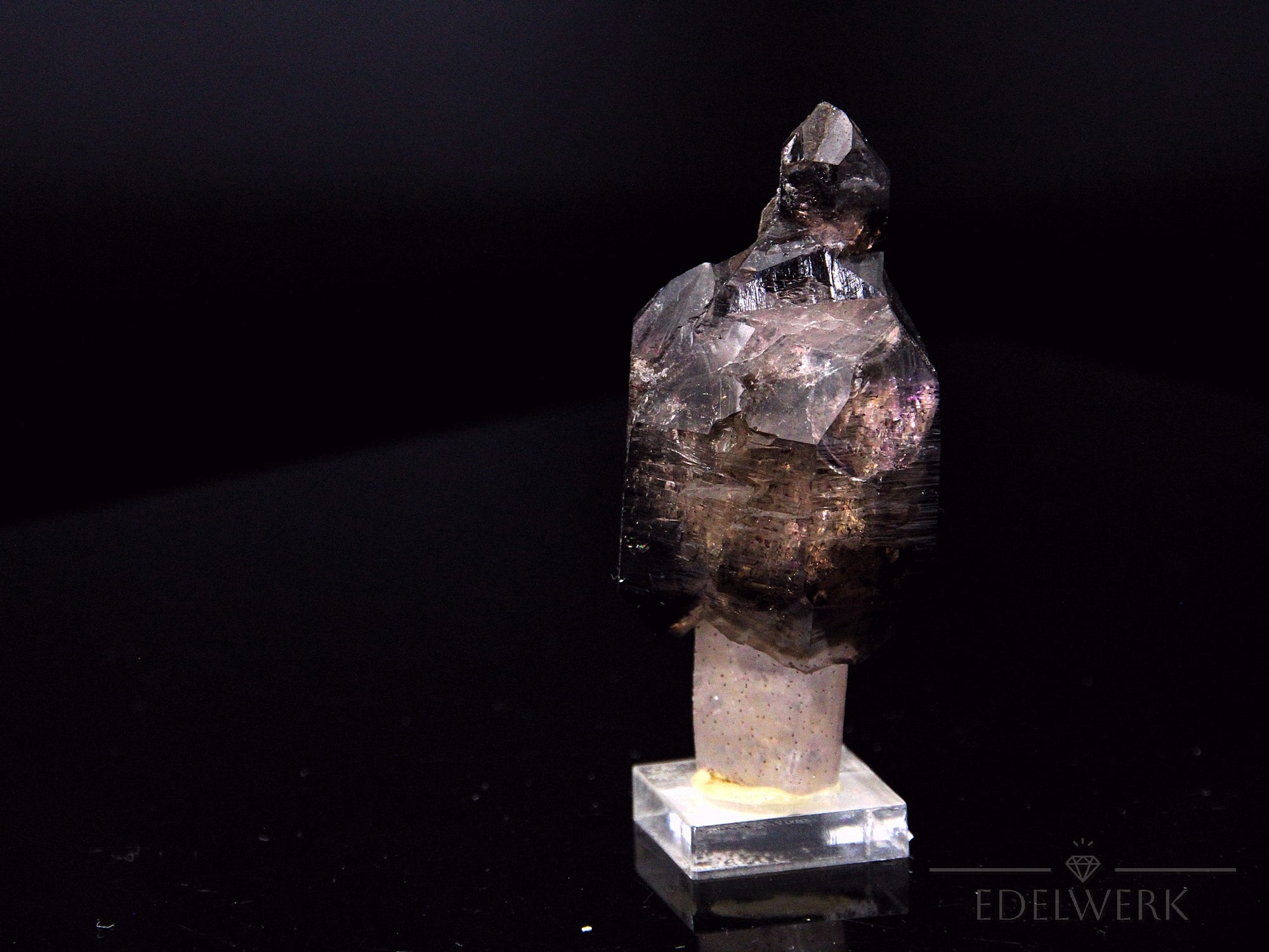 Brandbergamethyst Heilstein, Heilstein für klare Energie, violette Kristalle.