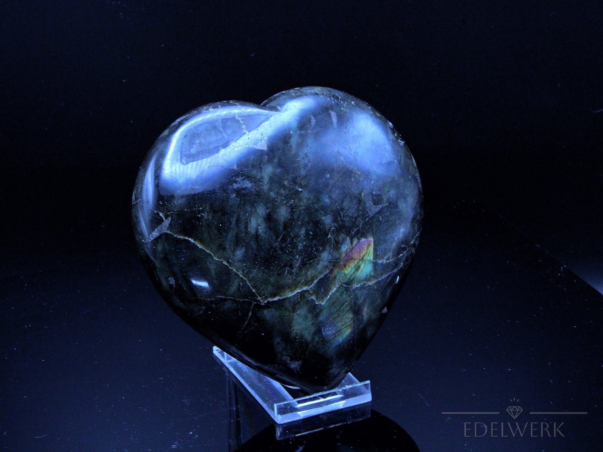 Klarer Labradorite, Heilstein für spirituellen Schutz, bunte glänzende Struktur.