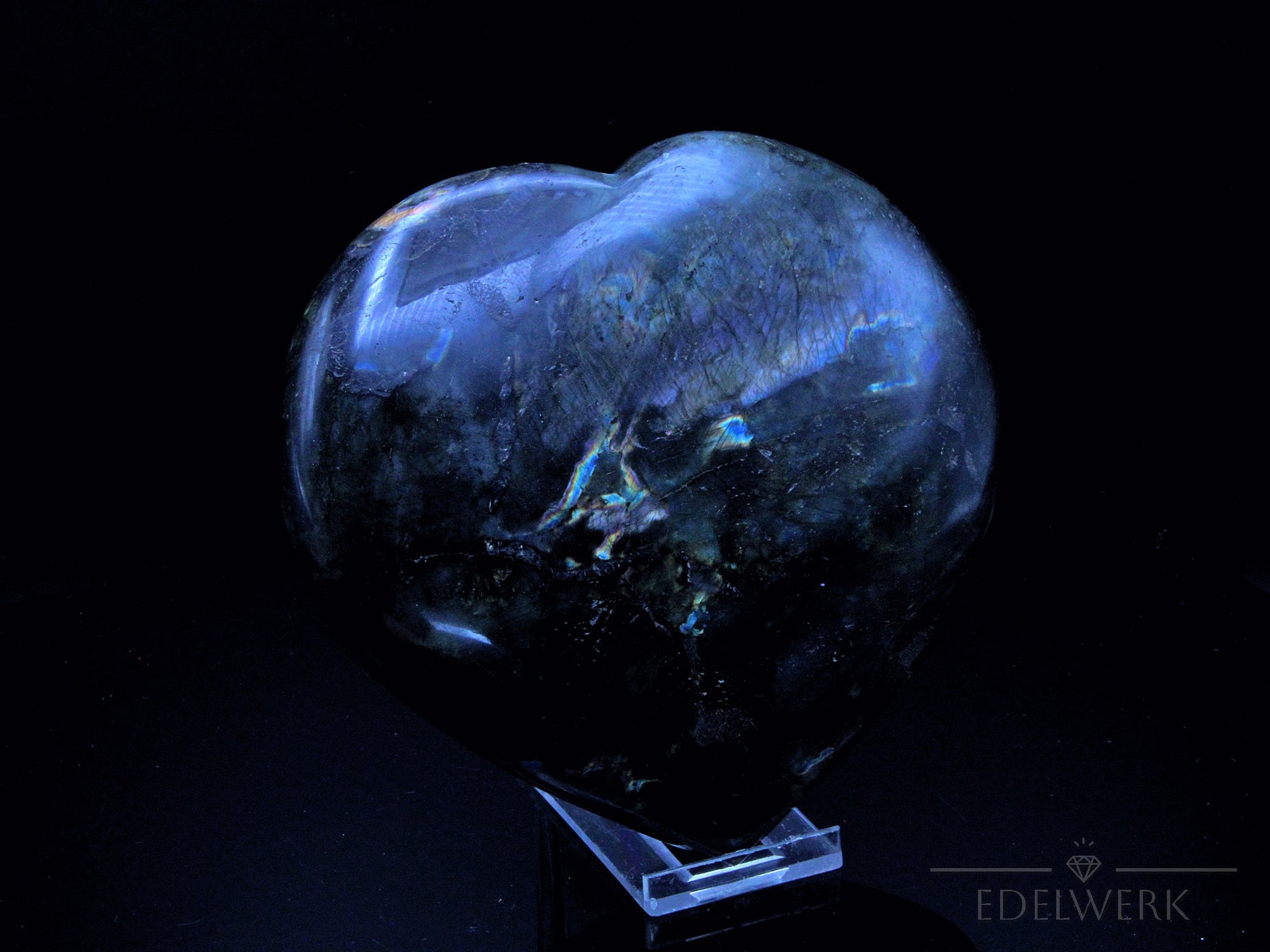 Labradorite Kristall, Heilstein für spirituelle Inspiration, bunte glänzende Struktur.