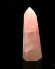 Strahlender Rosenquarz, fördert meditative Ruhe, rosa Kristallstruktur.