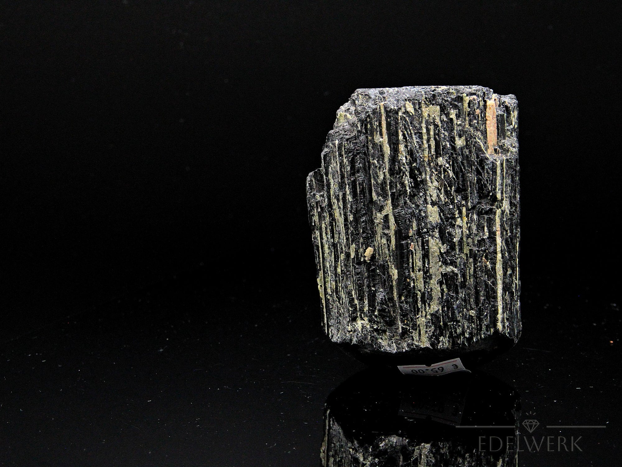 Schwarzer Turmalin – Unikat Nr. 2 – ca. 9.5cm – 930 g – Harmonische Raumwirkung (überliefert)